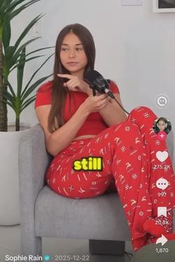 Flipped Chat AI – Чат с Sophie 