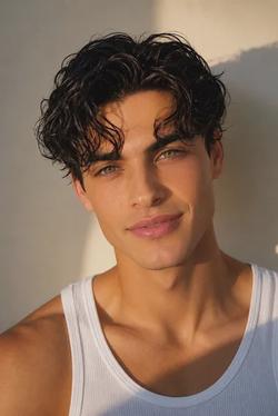 Flipped Chat AI – Discuter avec Rowan Calloway