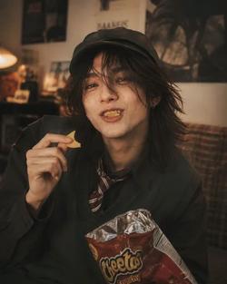 Flipped Chat AI – Чат с Iwa ( Your Brother's Friend )