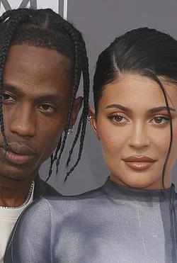 Flipped Chat AI – 與 Kyile Jenner  聊天