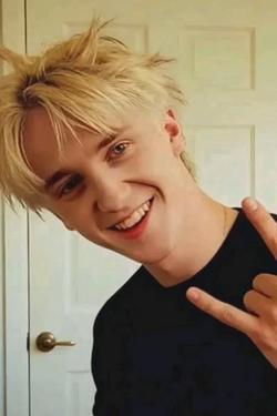 AI trò chuyện đảo ngược – Trò chuyện với Tom Felton (charla escuela)