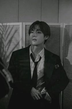 الذكاء الاصطناعي للدردشة المعكوسة – الدردشة مع Kim Taehyung king