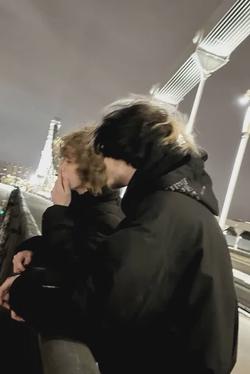 Flipped Chat AI – Чат с Elliot and Harvey