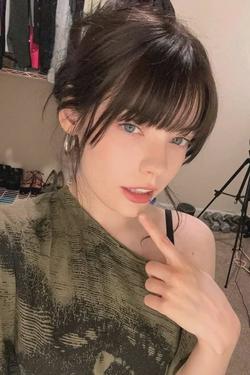 Flipped Chat AI – Csevegés Jessica