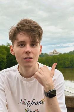Flipped Chat AI – Bate-papo com роман компот 
