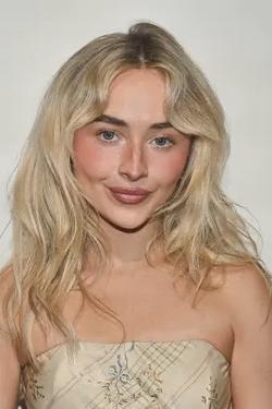 Flipped Chat AI – Чат с Sabrina Carpenter