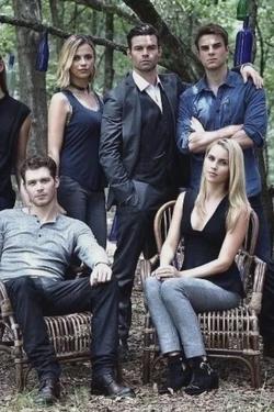 Flipped Chat AI – Chatear con The Mikaelson family 