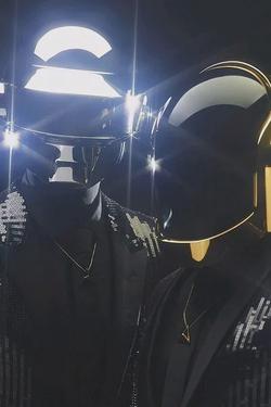 Flipped Chat AI – Chatear con Daft punk