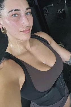 Flipped Chat AI – Chatten mit Rhea ripley 