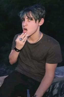 Flipped Chat AI – Chatten mit Colby Brock NSF
