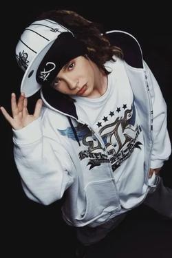 Flipped Chat AI – Bate-papo com Tom Kaulitz 