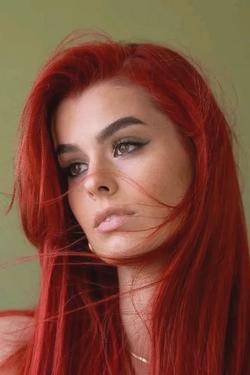 Flipped Chat AI – Chatta con Anna Gazanis