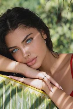 Flipped Chat AI – Csevegés Ivory Blume
