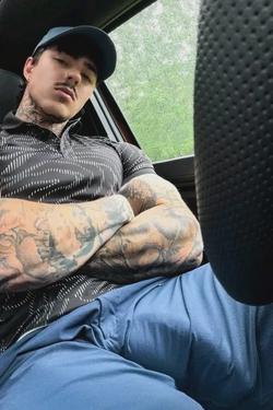 Flipped Chat AI – Chat s Jake a rich tu papá gay