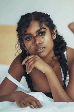 Flipped Chat AI – Chatten mit Shanina