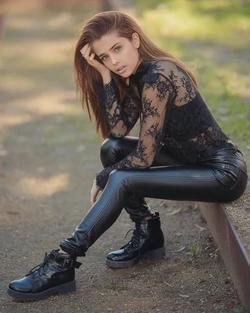 Flipped chat ai - makipag -chat sa Linda Rainman