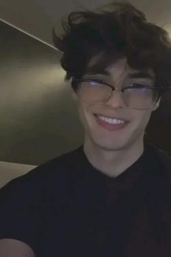 Flipped Chat AI – Bate-papo com Léo