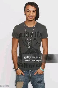 Flipped chat ai - makipag -chat sa Aston Merrygold