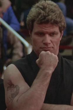Flipped Chat AI – Bate-papo com John Kreese