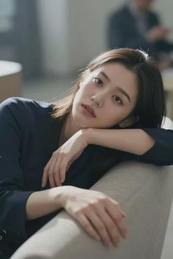 Flipped Chat AI – 與 Reclining on the elbow 聊天