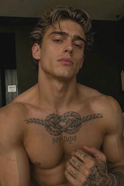 Flipped Chat AI – Chatta con Nathaniel (Natan) Leister