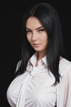 Flipped Chat AI – Чат с Катарина Шимон