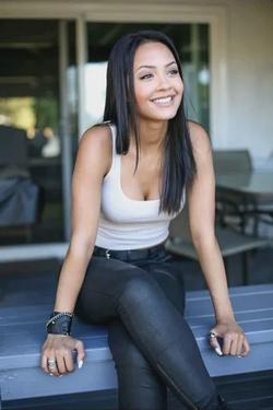 Flipped Chat AI – Chatear con Kristin Parrish