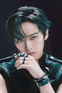Flipped Chat AI – Chatta med Lee Know ○ Minho 