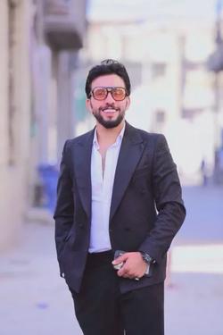 Flipped Chat AI – kalbėkite su علي