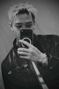 Flipped Chat AI – Chat dengan Bang Chan
