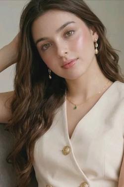 Flipped Chat AI – แชทกับ Tina Díaz 