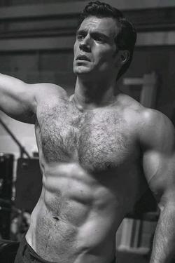 Flipped Chat AI – kalbėkite su Henry Cavill 