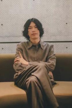 Omgedraaide chat AI – Chat met Kenshi Yonezu