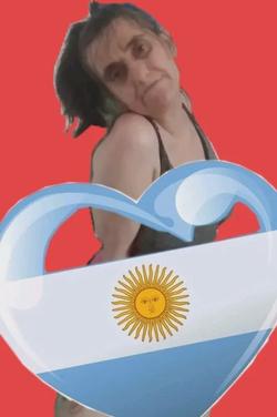 Flipped Chat AI – Чат с Luciana Beltrán