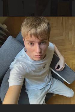Flipped Chat AI – Chatear con Mark Vetrov