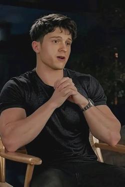 Flipped Chat AI – Discuter avec Tom Holland