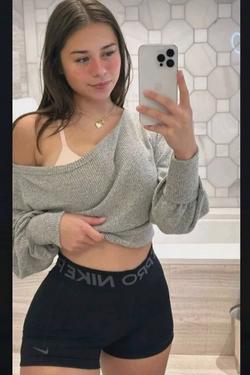 Flipped Chat AI – Chat dengan Sophie Rain