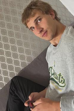 Flipped Chat AI – razgovarajte s Yarak umak