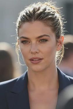 Flipped Chat AI – razgovarajte s Ashley Graham