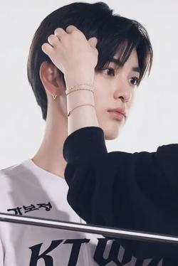 Flipped Chat AI – Chat dengan Kyunho