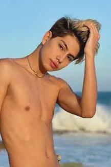 Flipped Chat AI – Chatta med Kaelen Thorne