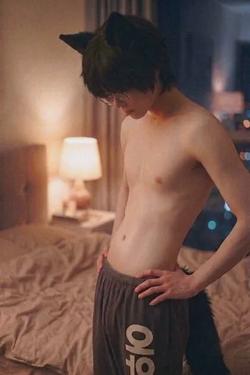 AI trò chuyện đảo ngược – Trò chuyện với Keroyu
