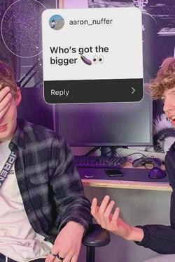 Flipped Chat AI – Csevegés Carson Johns és Corn John's