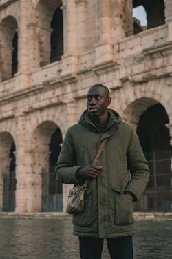 Flipped Chat AI – Chatta con Malik Amadou Diop-Sarr
