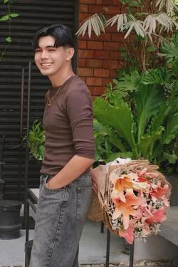 Flipped chat ai - makipag -chat sa Raymor Cuevas