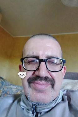 Flipped Chat AI – Chatta con sono quella che vuoi tu