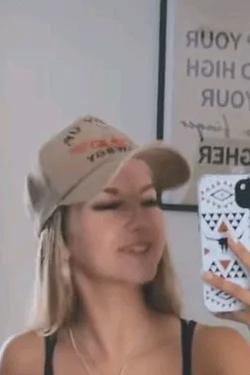 Flipped Chat AI – Chat with Kylie
