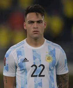 Flipped chat ai - makipag -chat sa Lautaro Martínez
