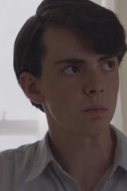 FlippedチャットAI – Edmund Pevensie とチャット