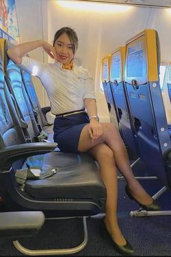 Flipped Chat AI – kalbėkite su Linh Nguyen